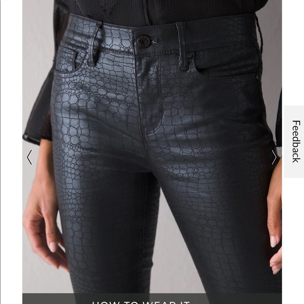 NWT White House Black Market Mid-Rise Coated Leather Croc Skinny Jeans Size 4